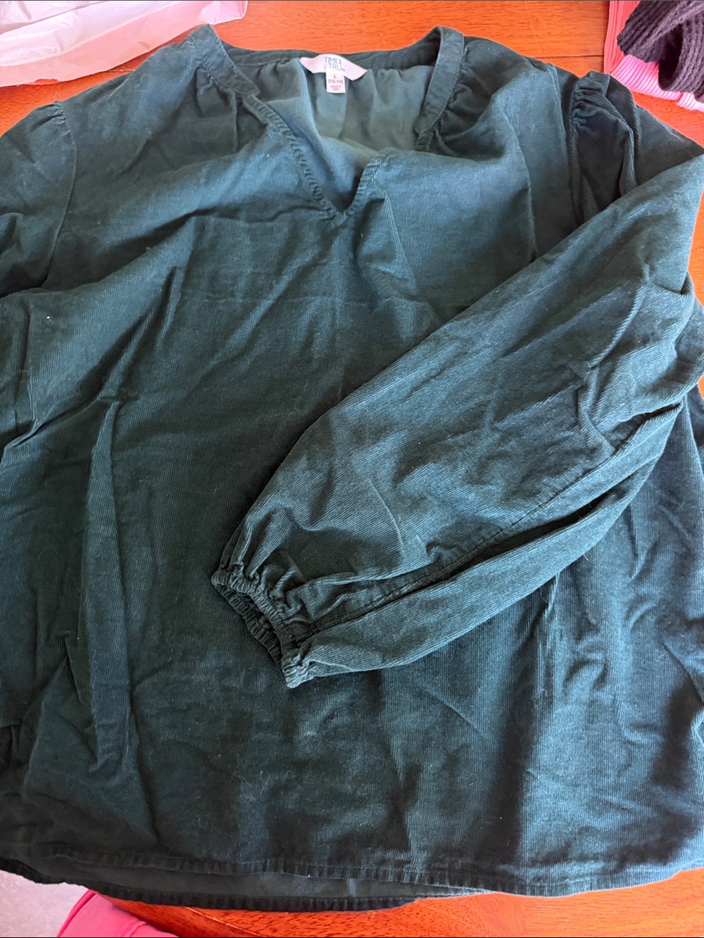 Time and Tru Forest Green V-Neck Long Sleeve Top